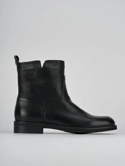 Stivaletti tacco 2cm pelle nero