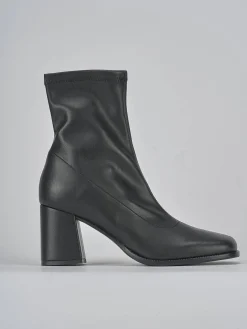 Stivaletti tacco 8cm pelle nero