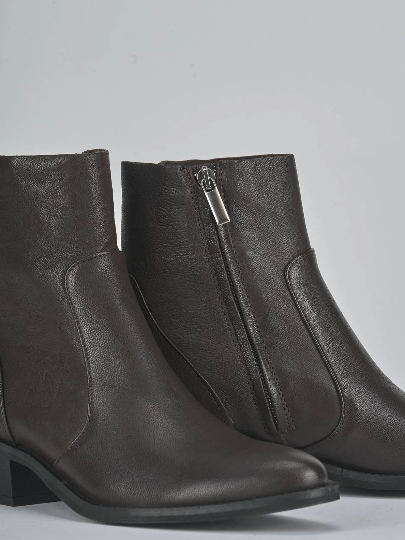 Stivaletti tacco 3cm pelle testa