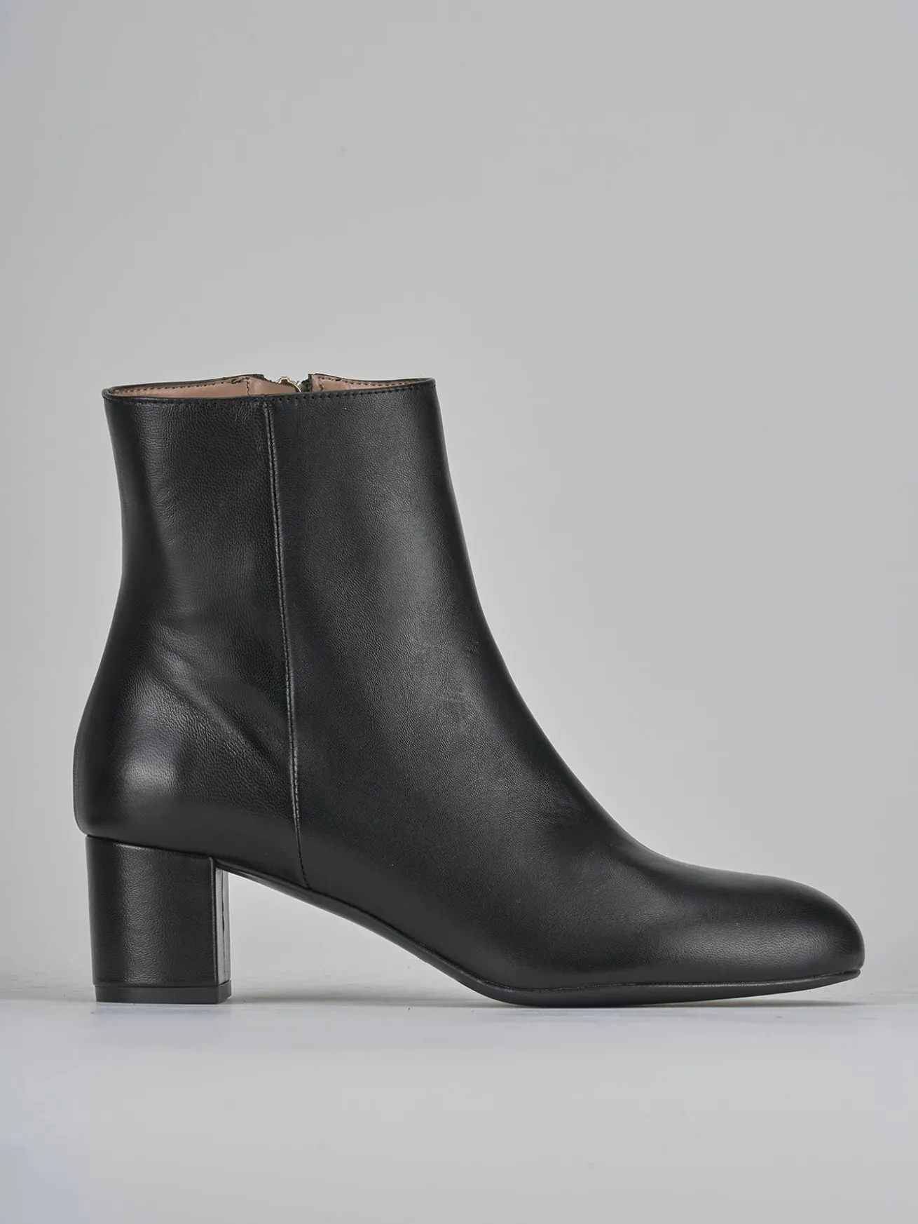 Stivaletti tacco 6cm pelle nero