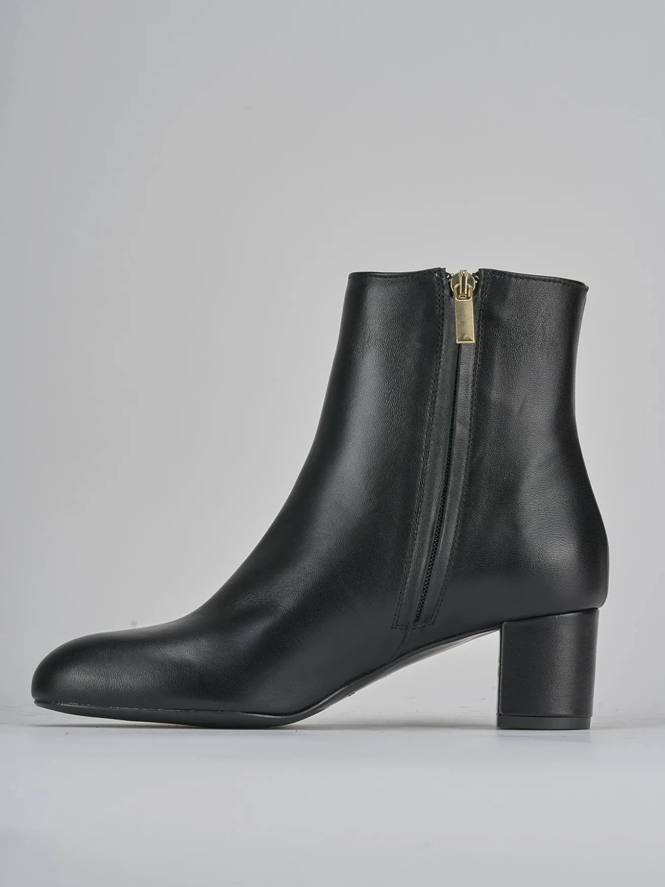 Stivaletti tacco 6cm pelle nero