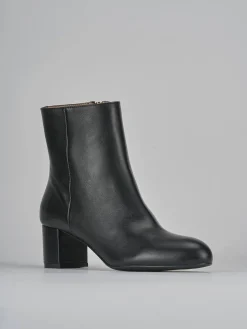 Stivaletti tacco 6cm pelle nero