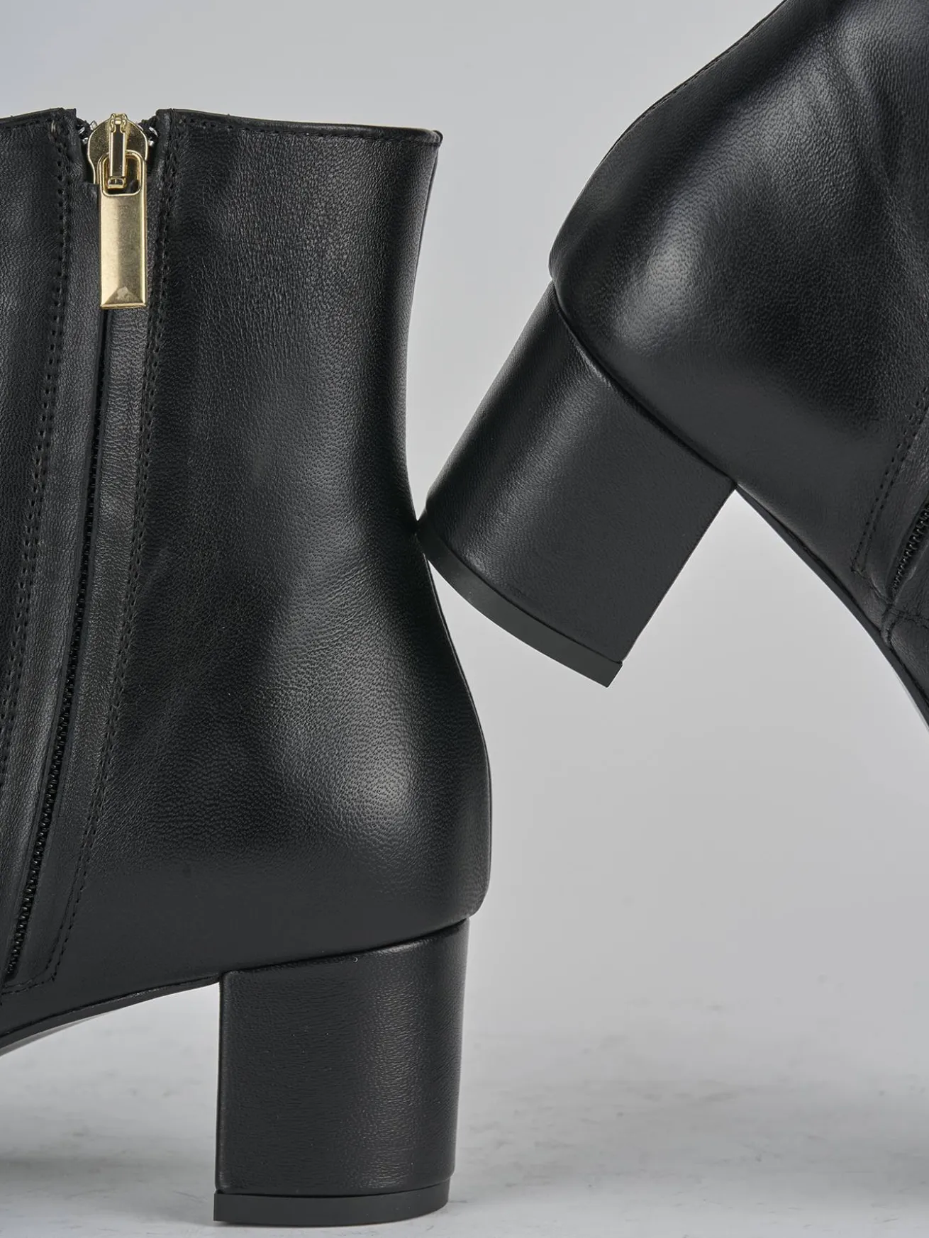 Stivaletti tacco 6cm pelle nero