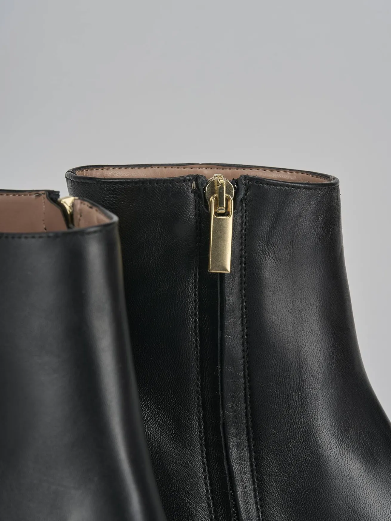 Stivaletti tacco 6cm pelle nero