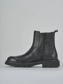 Stivaletti tacco 2cm pelle nero