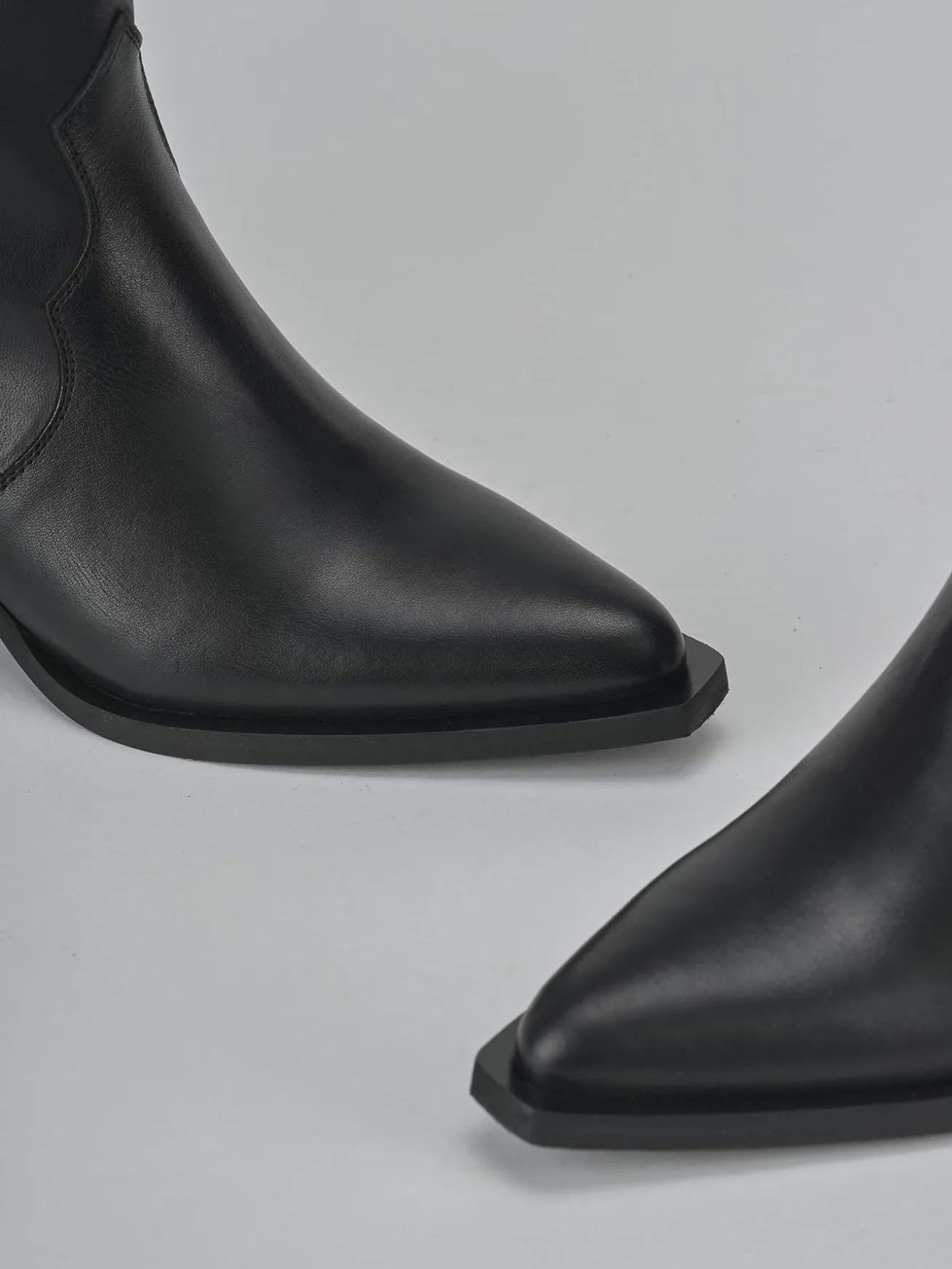 Stivaletti tacco 5cm pelle nero