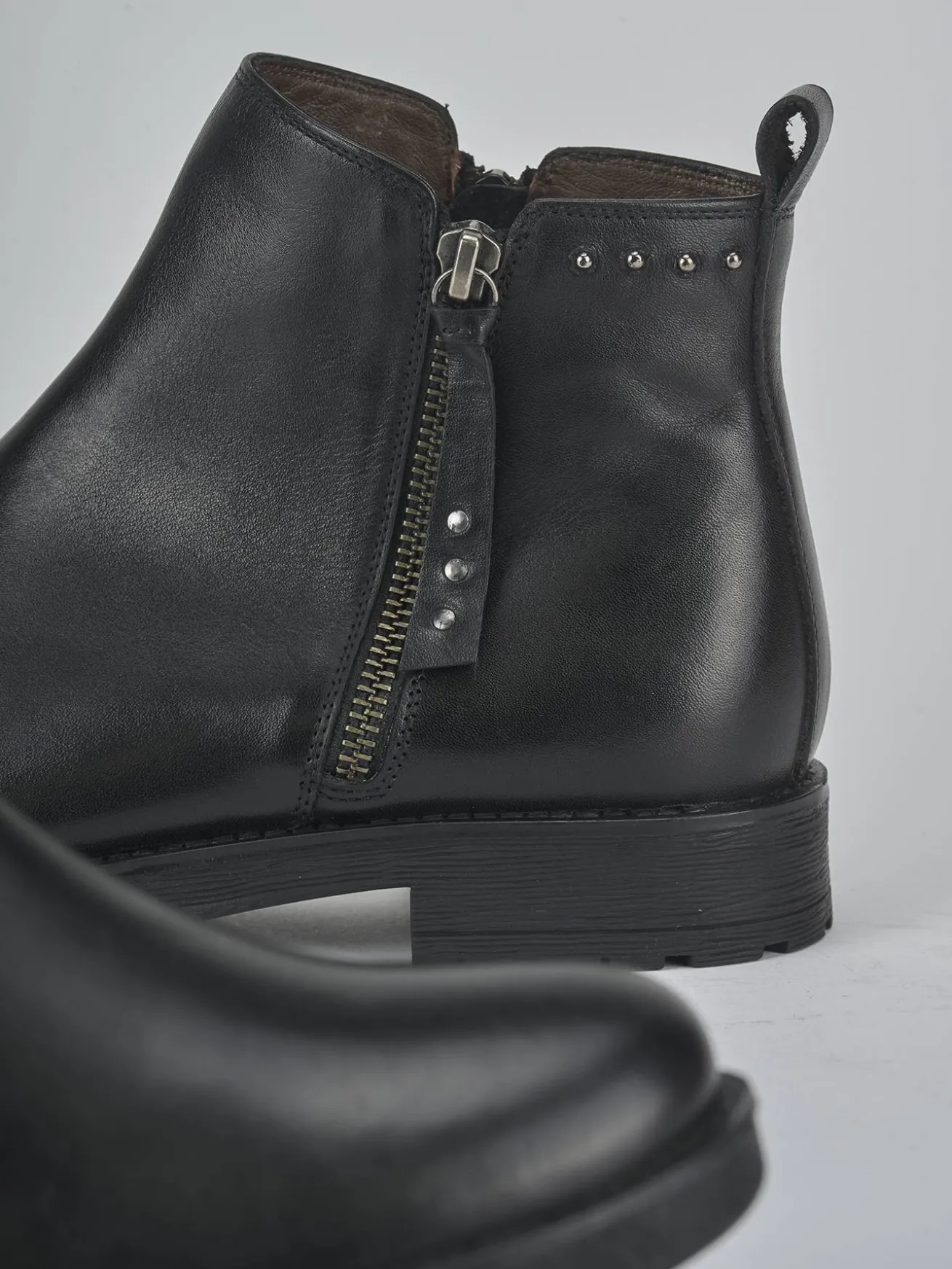 Stivaletti tacco 1cm pelle nero