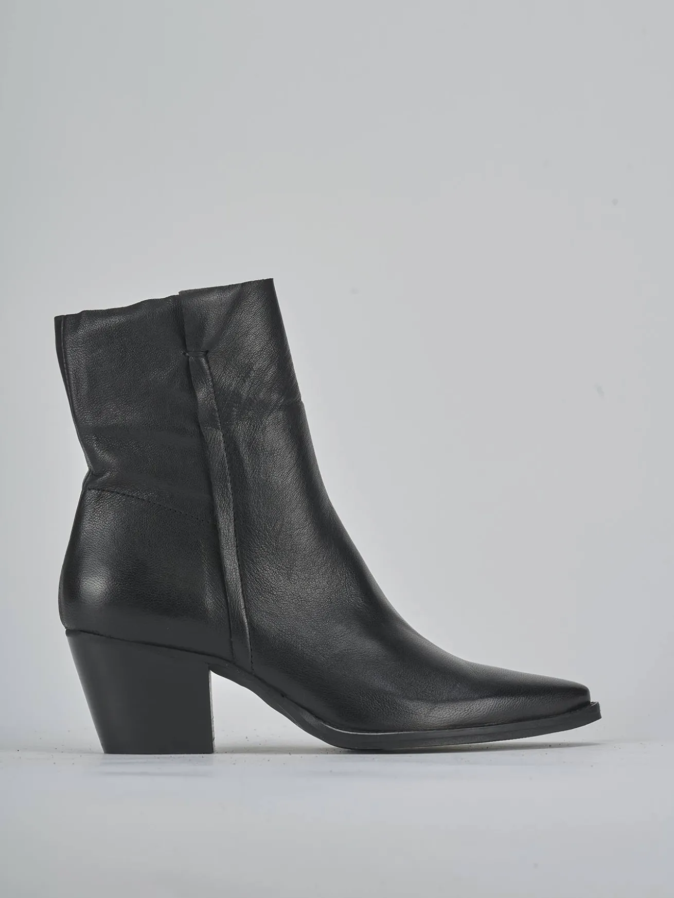 Stivaletti tacco 6cm pelle nero