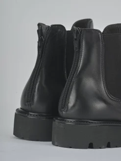 Stivaletti tacco 2cm pelle nero