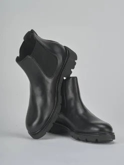 Stivaletti tacco 2cm pelle nero