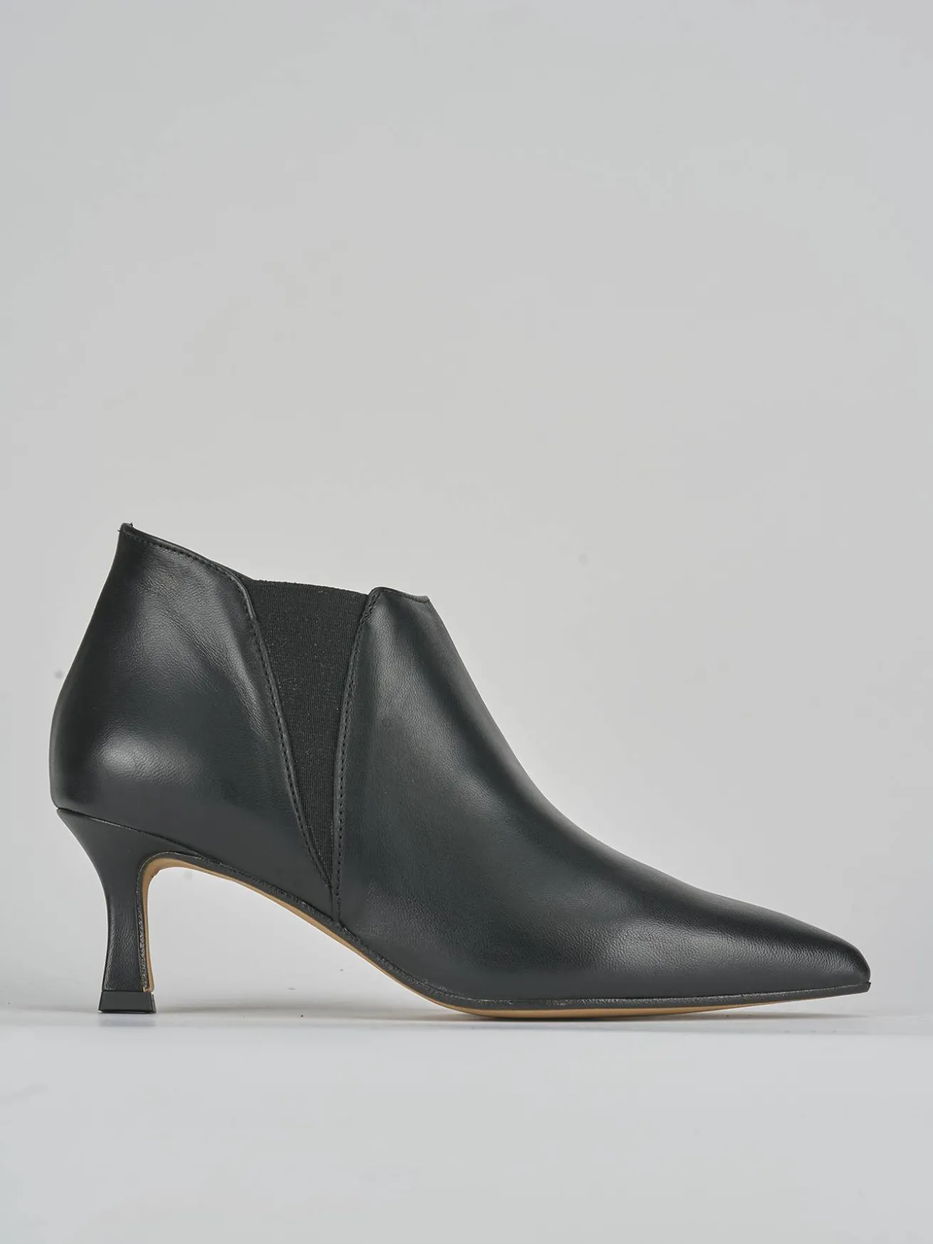 Stivaletti tacco 5cm pelle nero