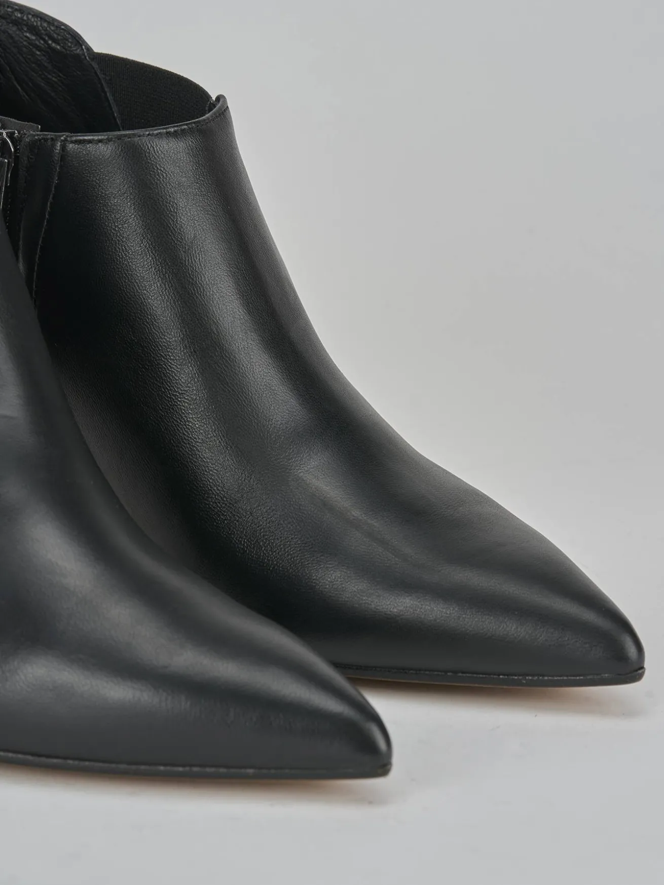 Stivaletti tacco 5cm pelle nero