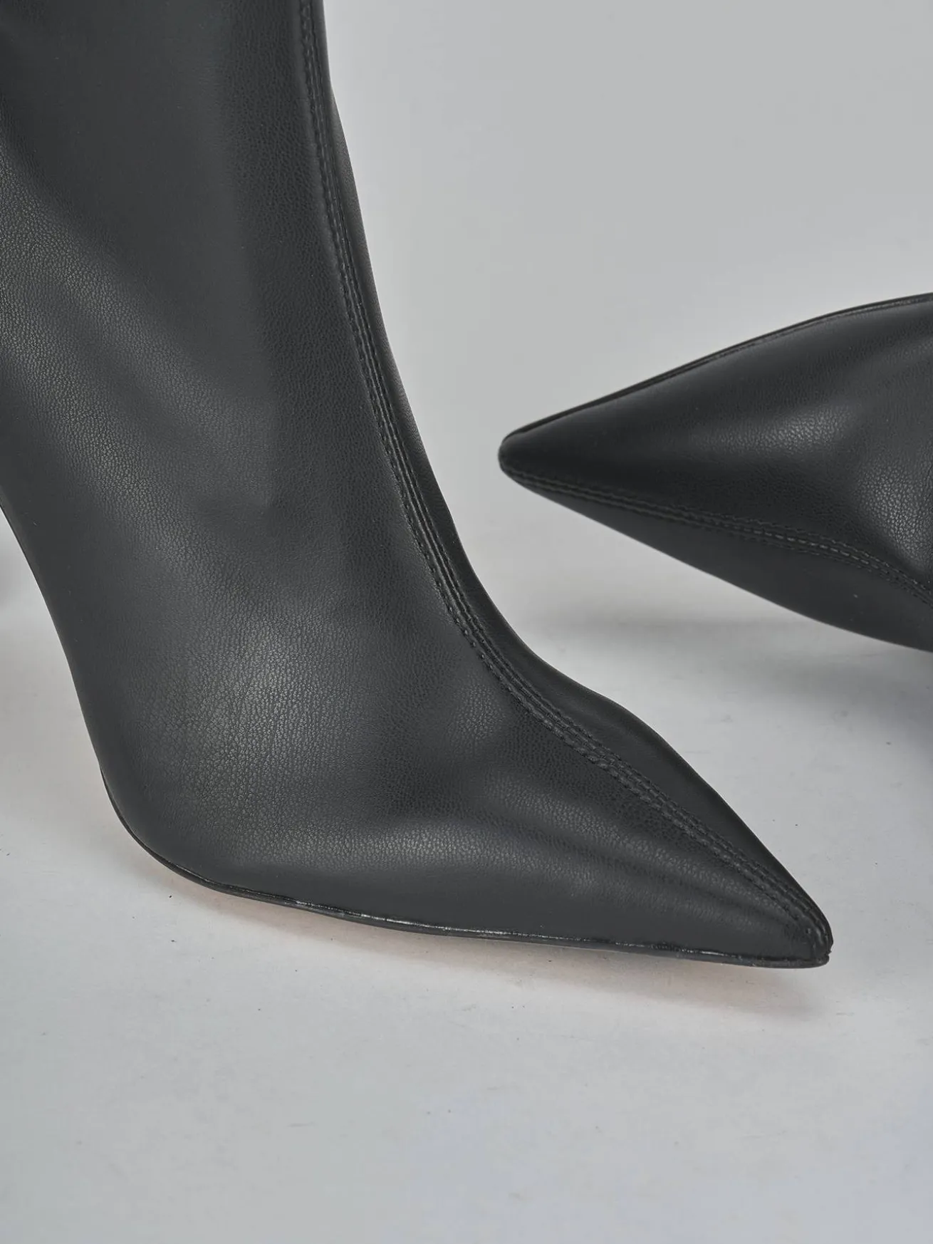 Stivaletti tacco 9cm pelle nero