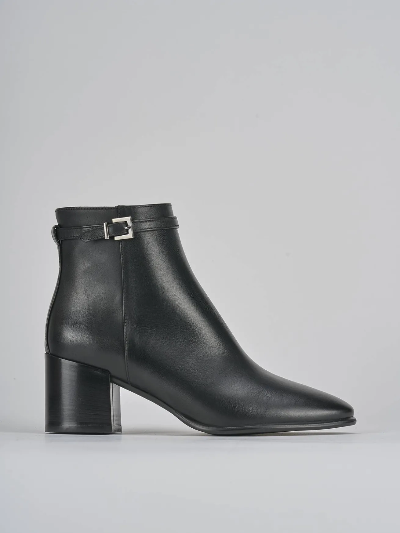 Stivaletti tacco 6cm pelle nero