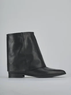 Stivaletti tacco 1cm pelle nero