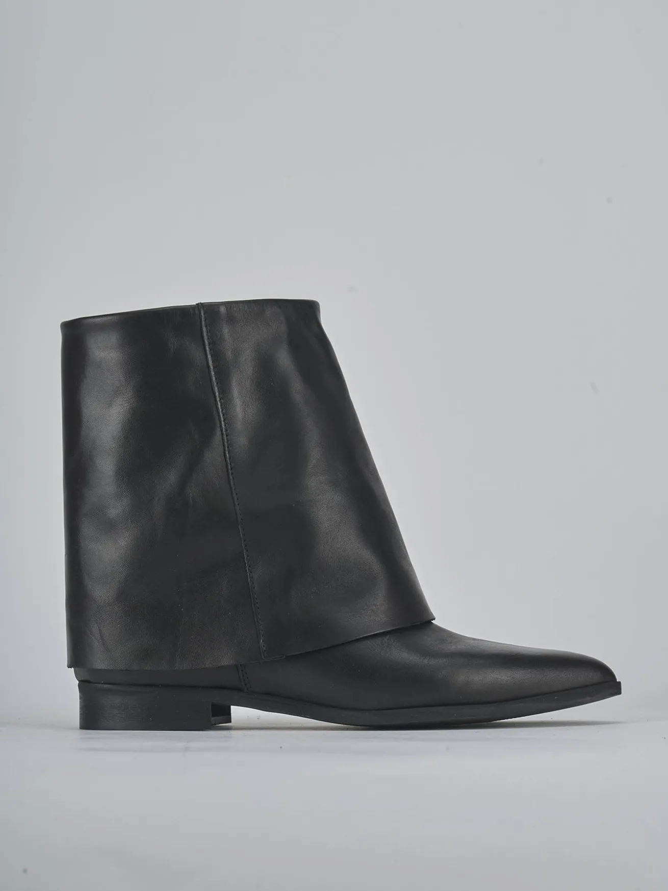 Stivaletti tacco 1cm pelle nero