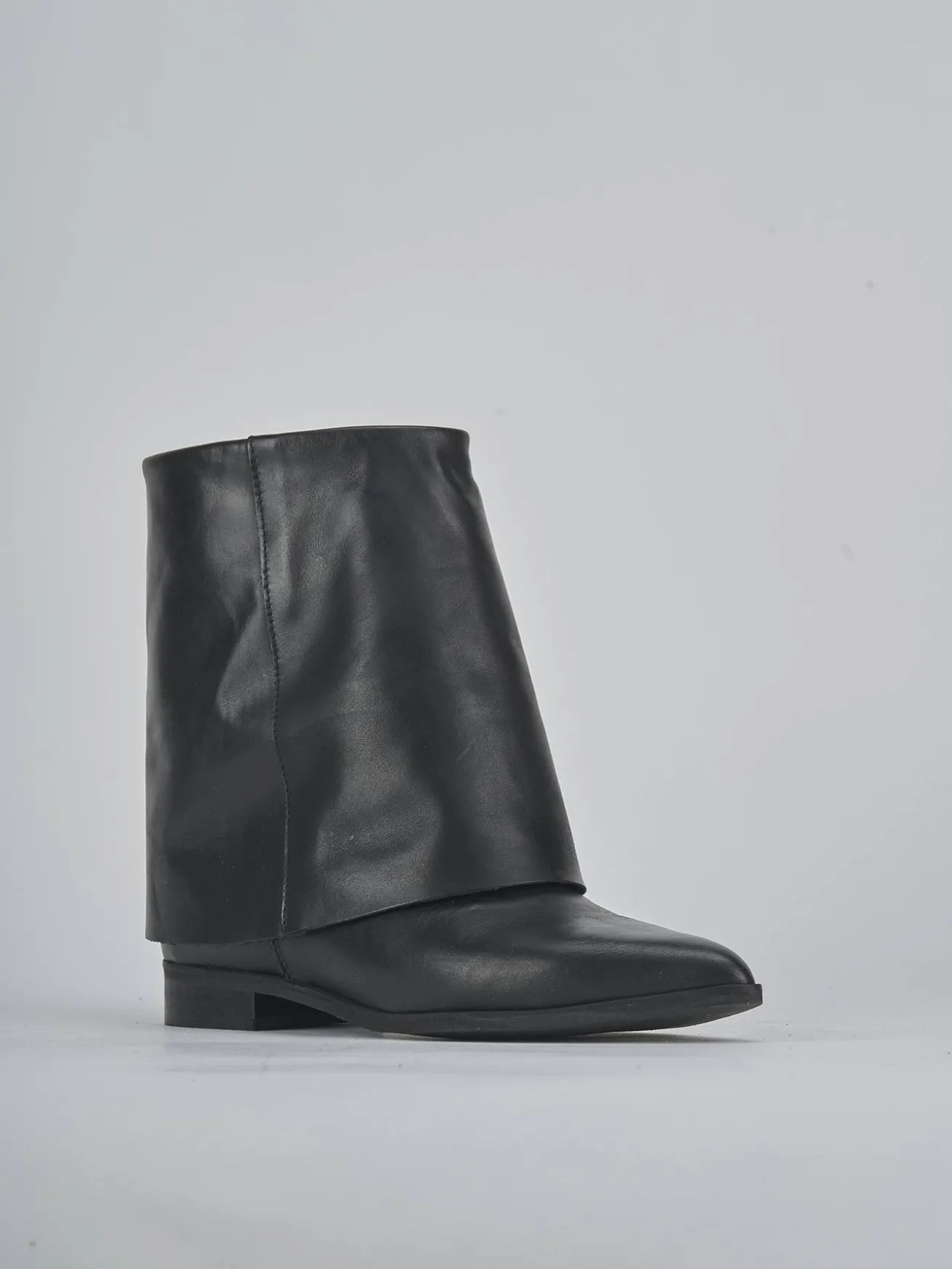 Stivaletti tacco 1cm pelle nero