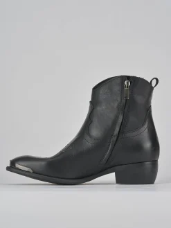 Stivaletti tacco 2cm pelle nero