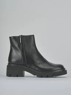 Stivaletti tacco 5cm pelle nero