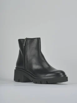 Stivaletti tacco 5cm pelle nero