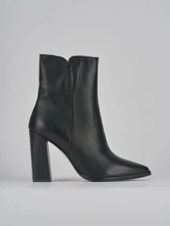 Stivaletti tacco 9cm pelle nero