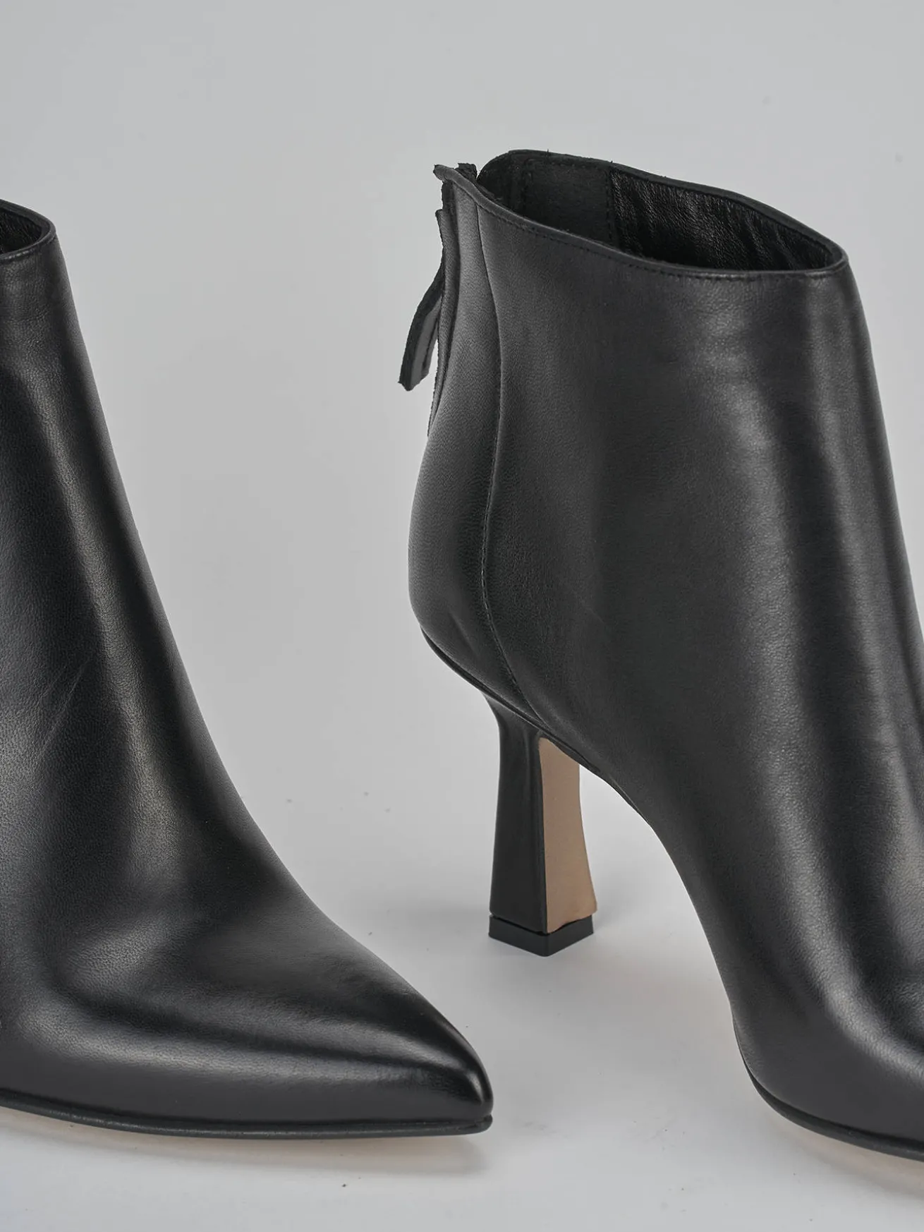 Stivaletti tacco 5cm pelle nero