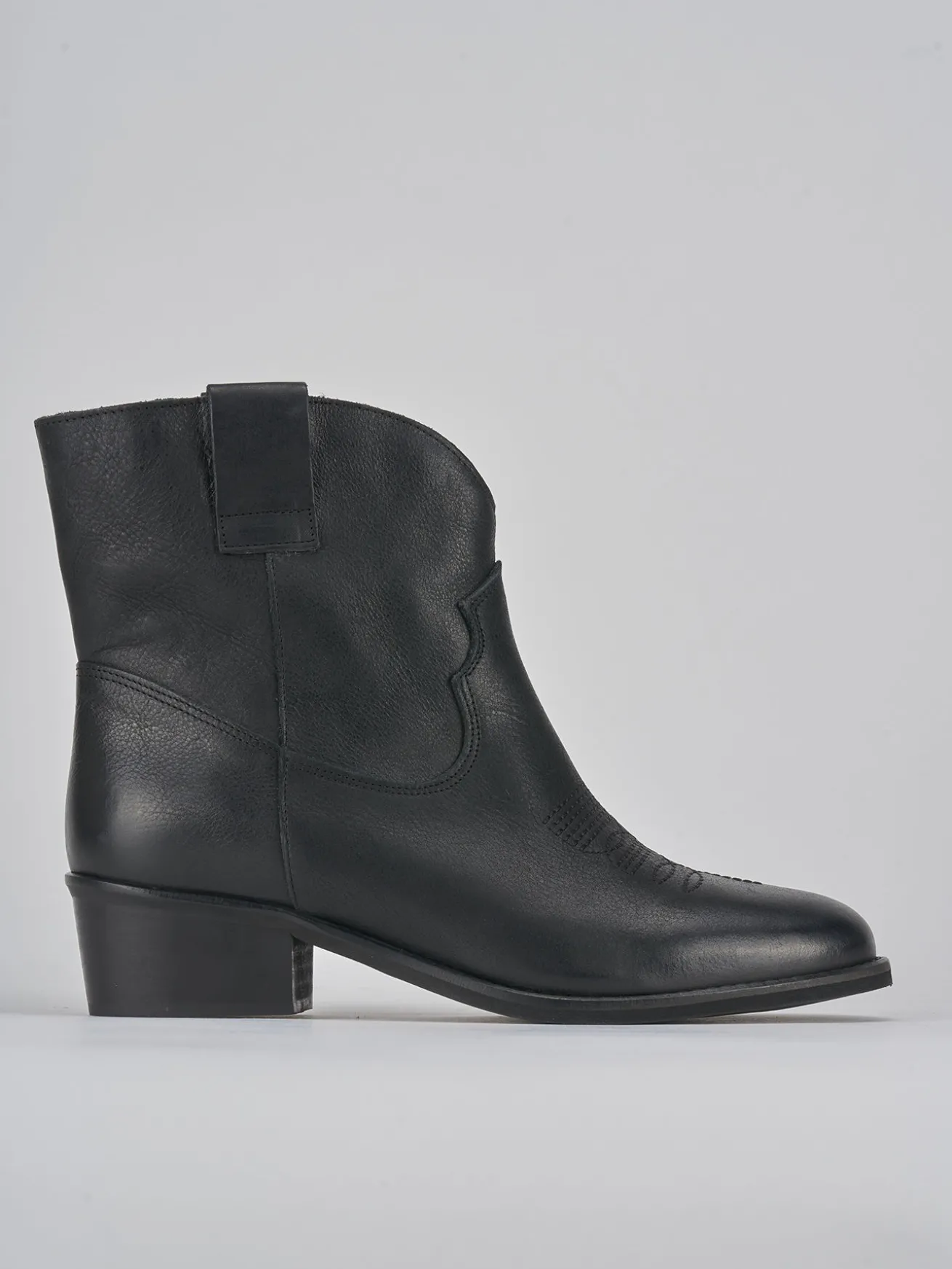 Stivaletti tacco 3cm pelle nero