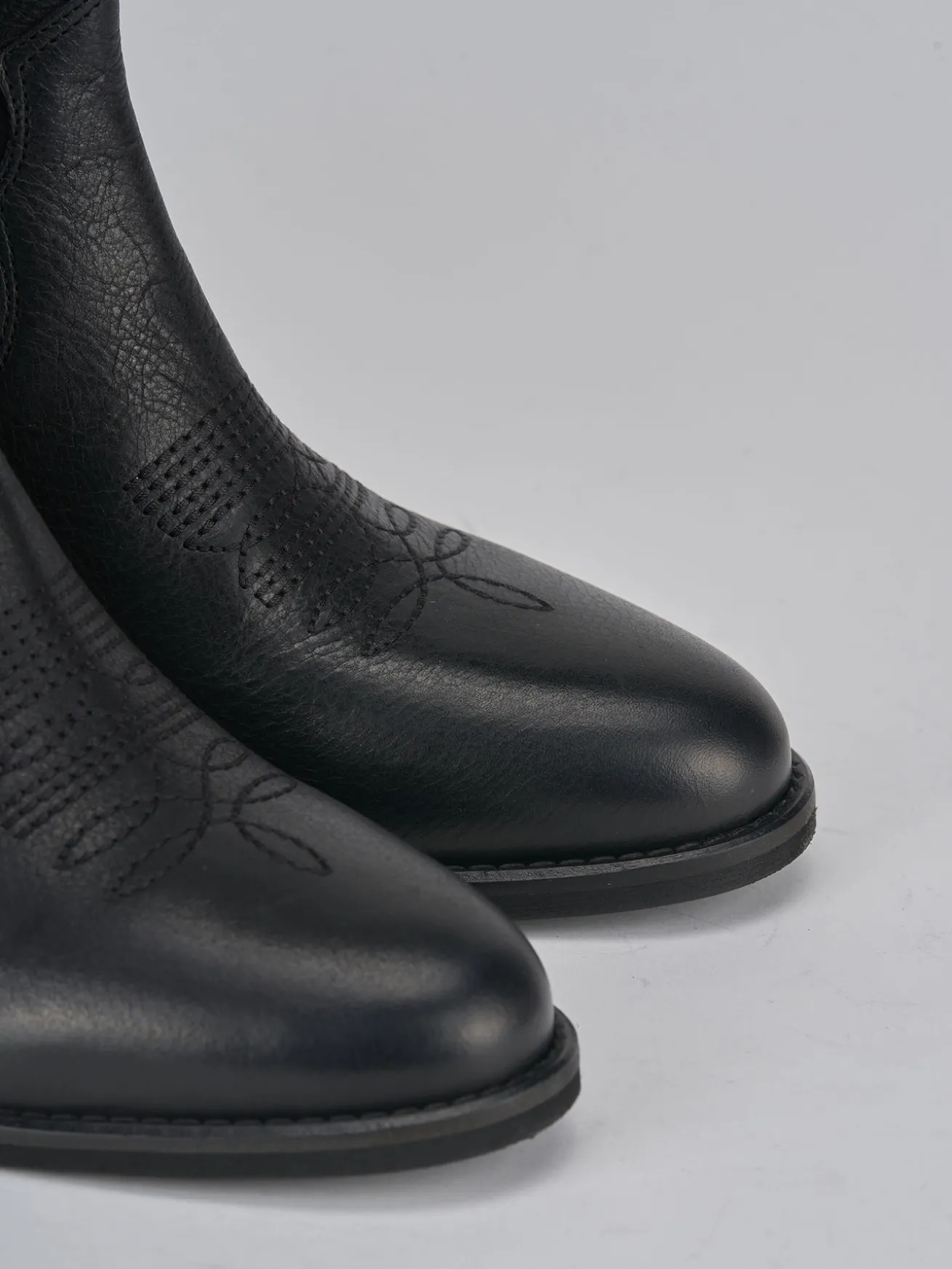 Stivaletti tacco 3cm pelle nero