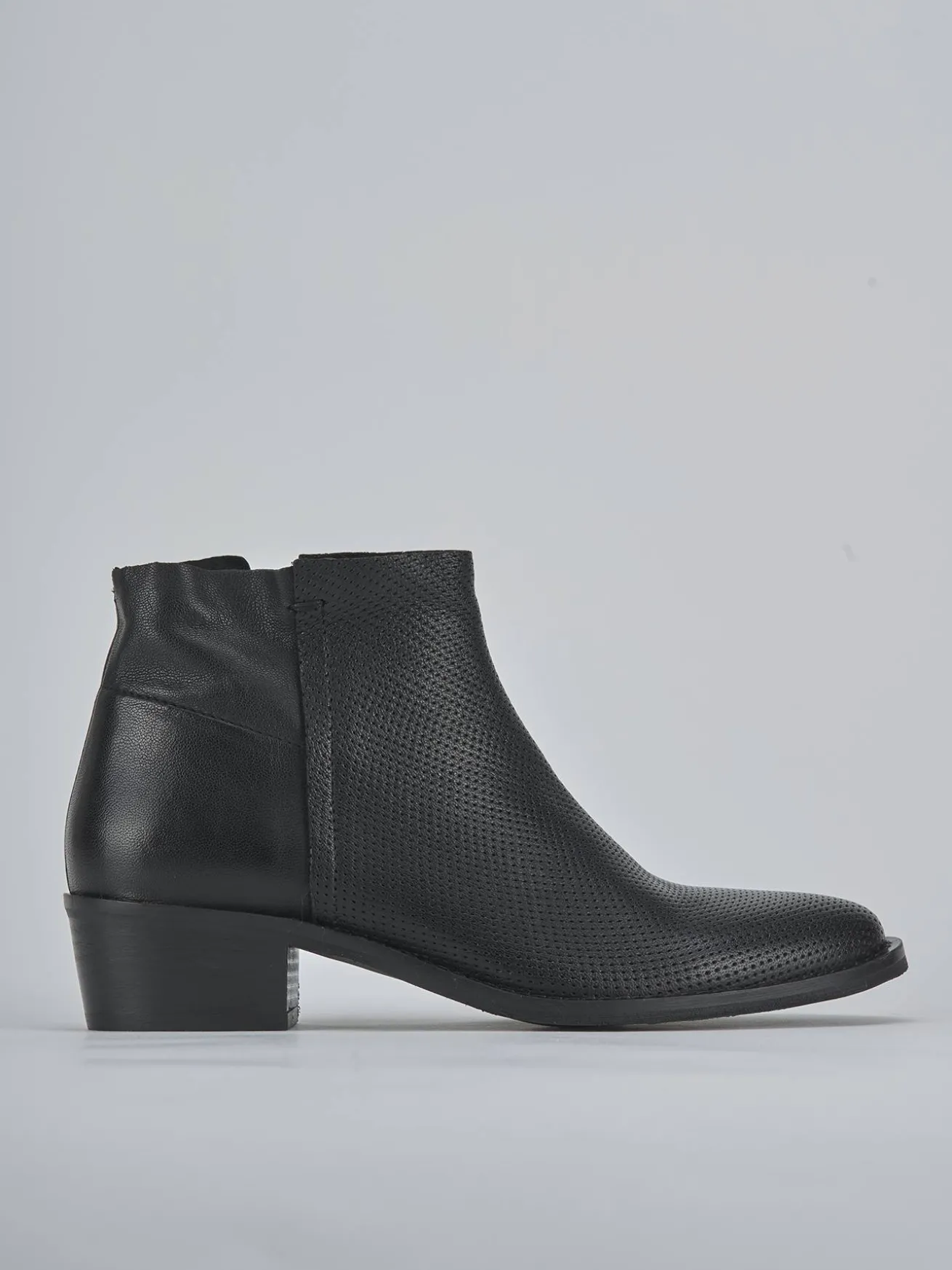 Stivaletti tacco 4cm pelle nero