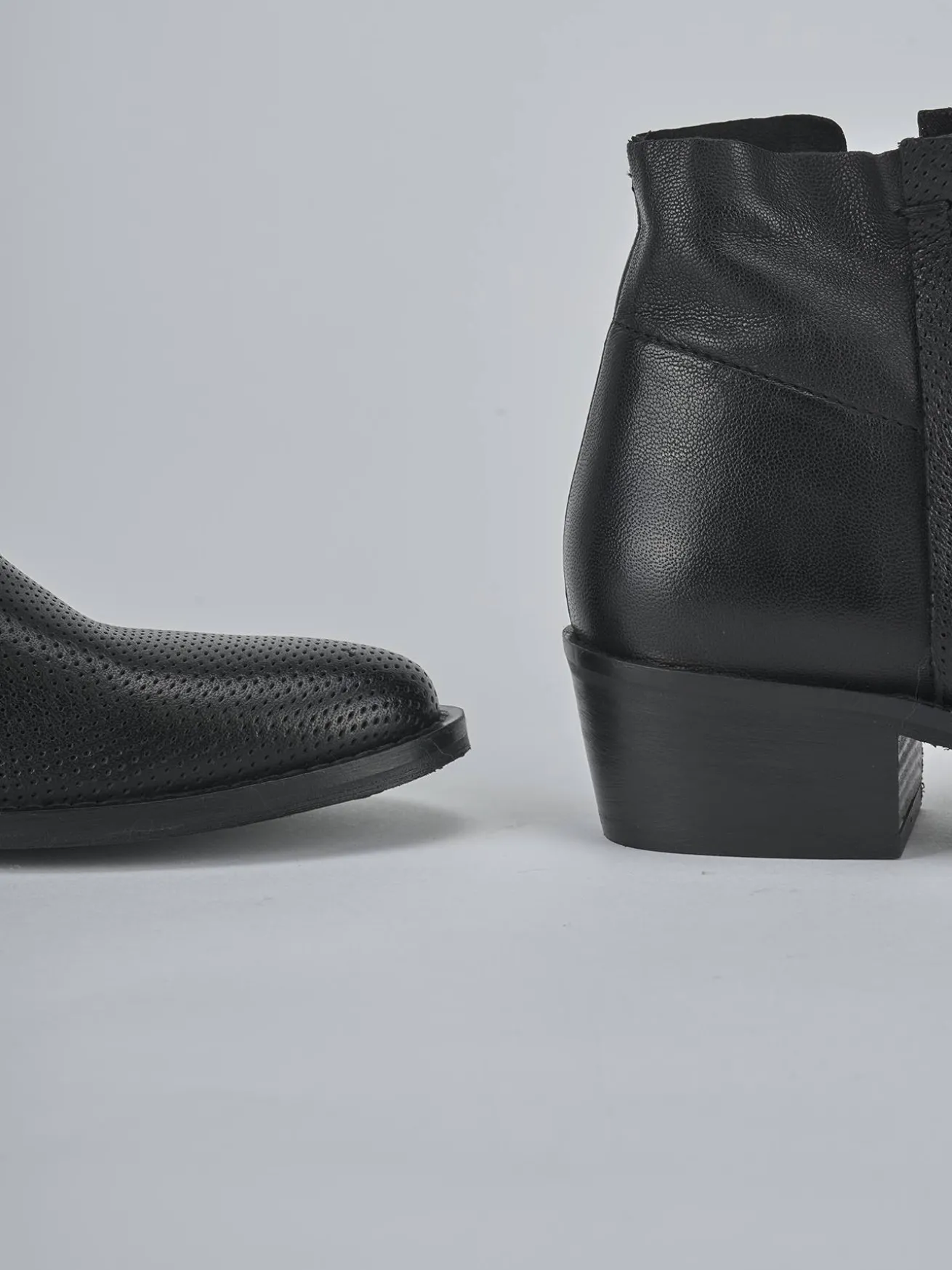 Stivaletti tacco 4cm pelle nero