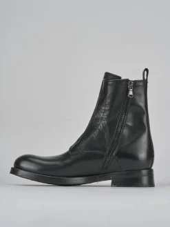 Stivaletti tacco 2cm pelle nero