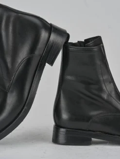 Stivaletti tacco 2cm pelle nero