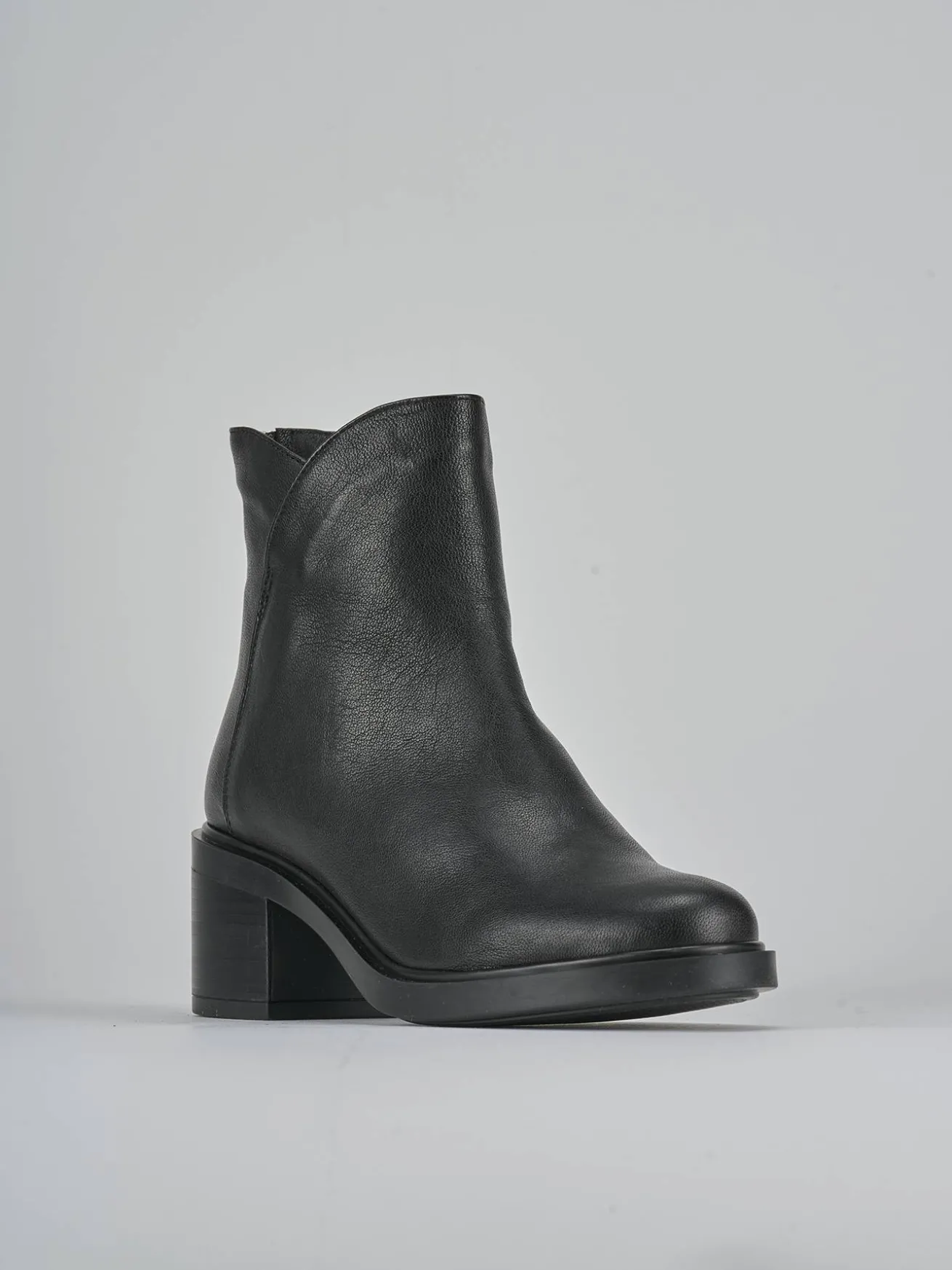 Stivaletti tacco 4cm pelle nero