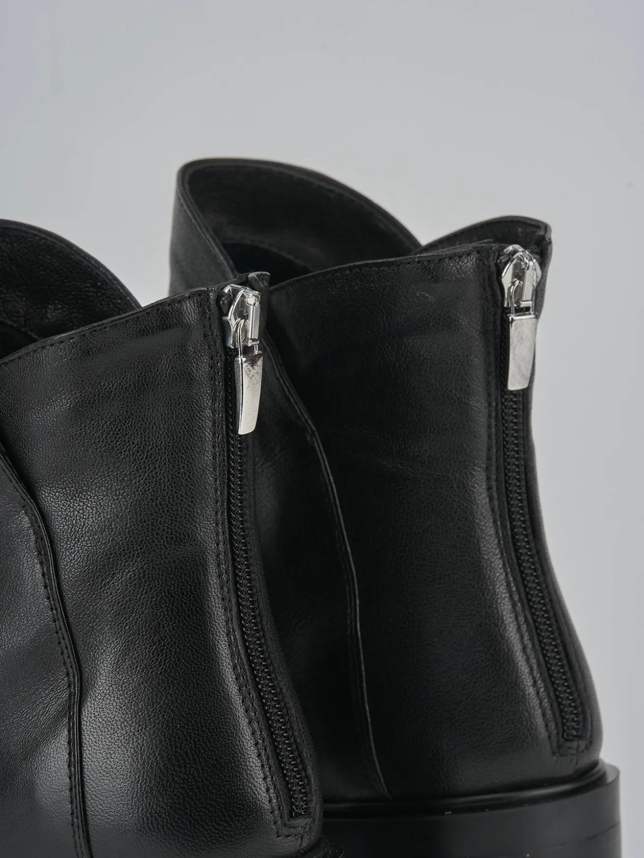 Stivaletti tacco 4cm pelle nero