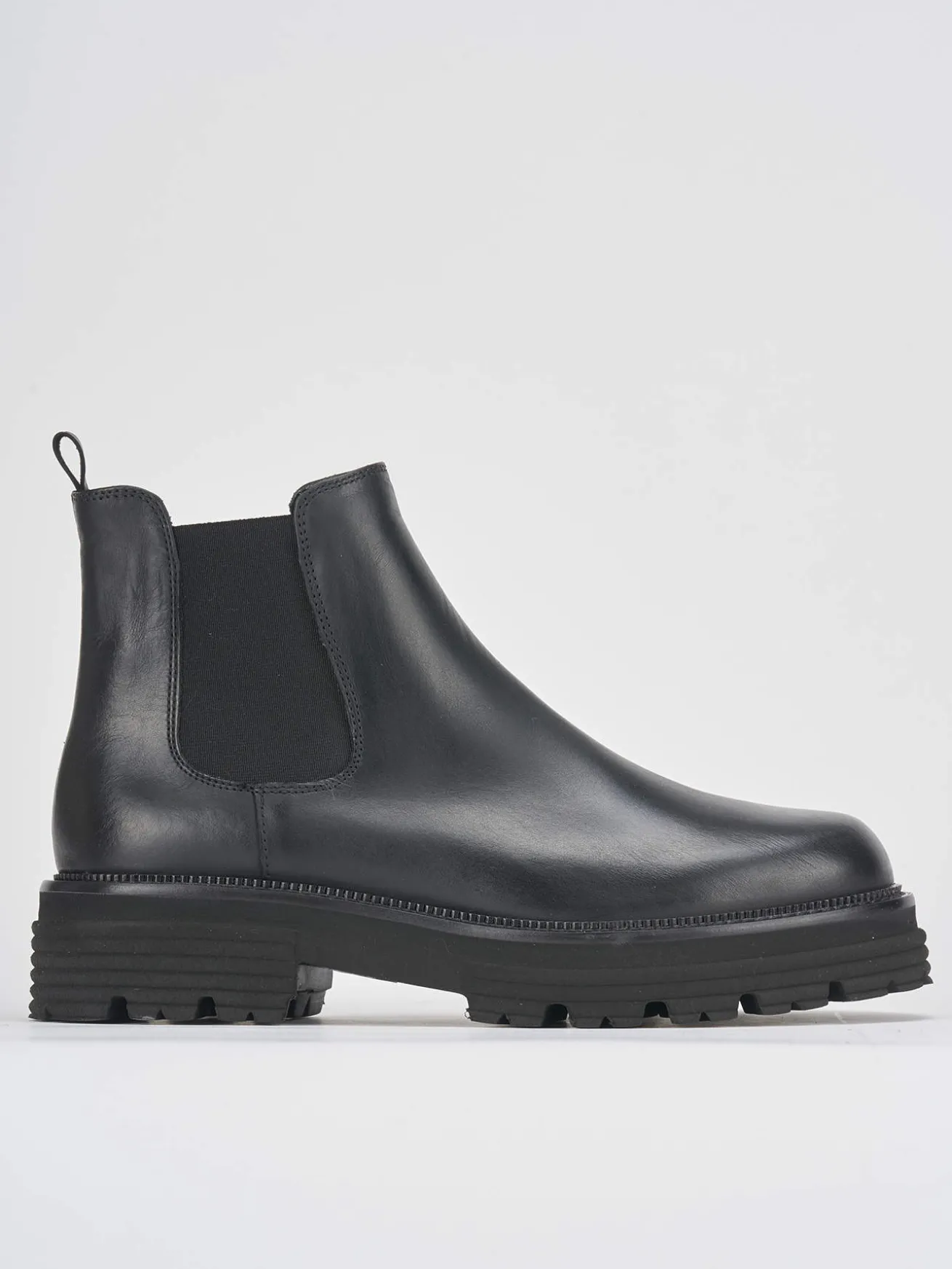 Stivaletti tacco 2cm pelle nero