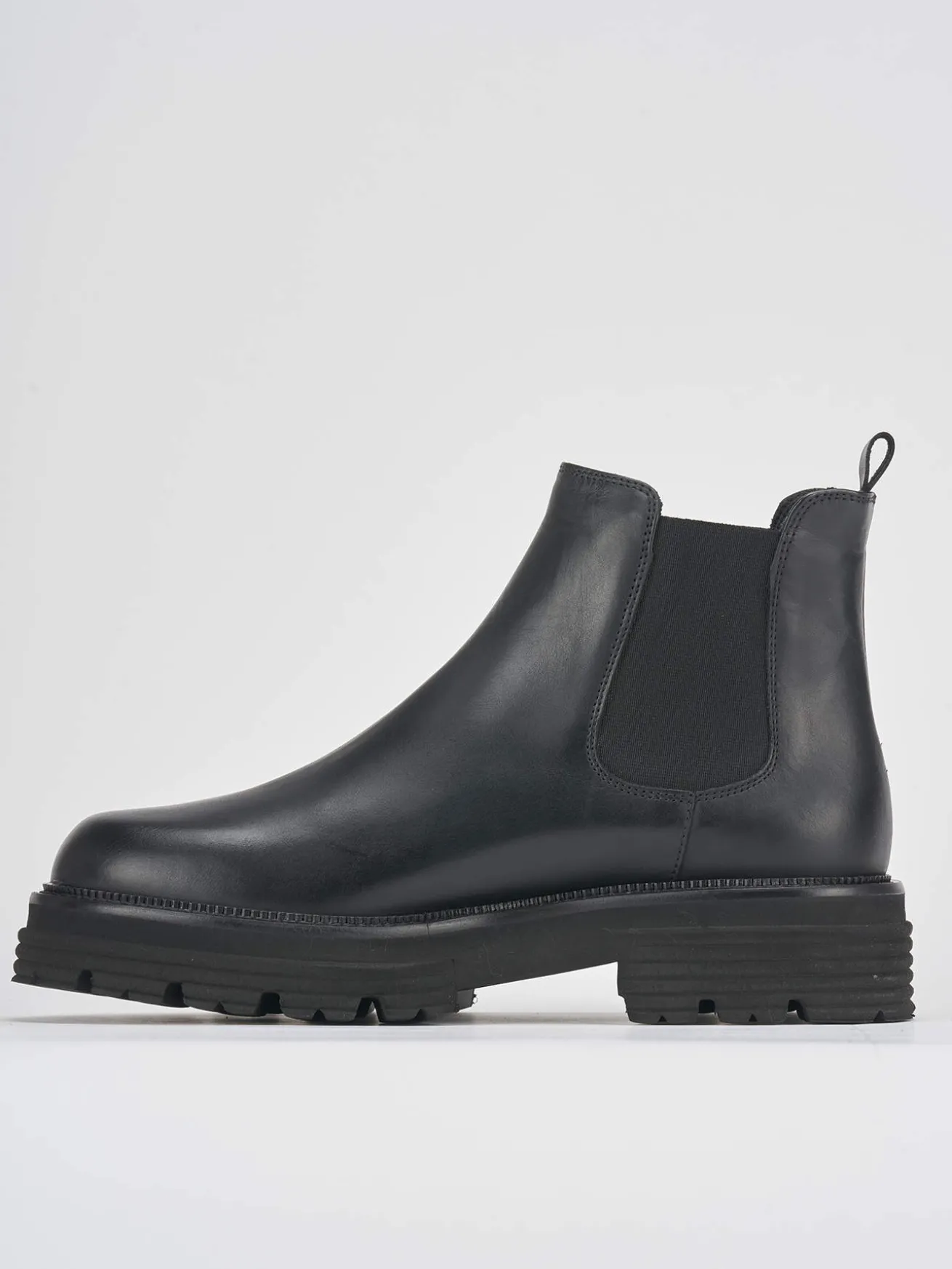 Stivaletti tacco 2cm pelle nero