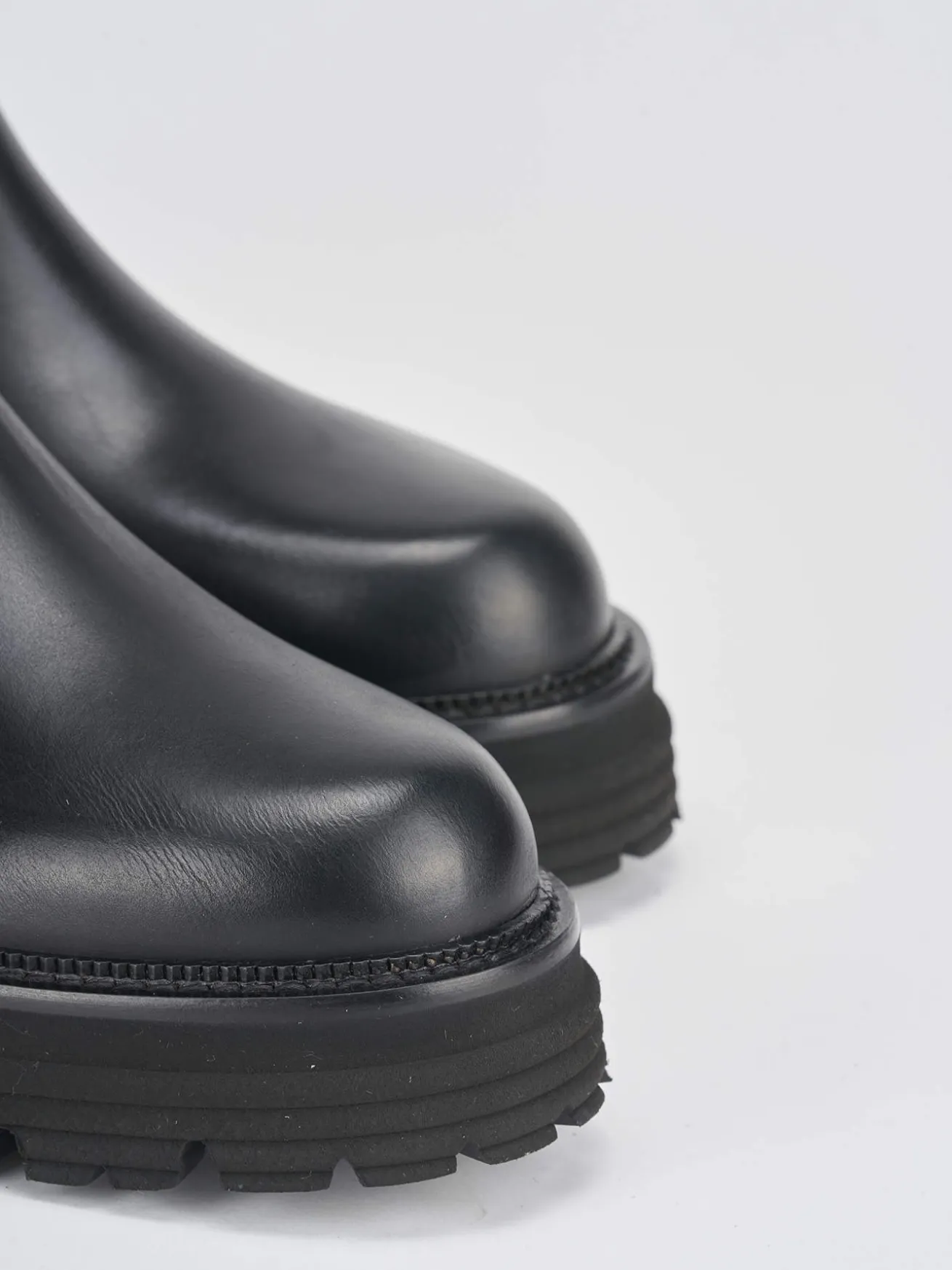 Stivaletti tacco 2cm pelle nero