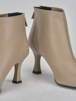 Stivaletti tacco 7cm pelle beige