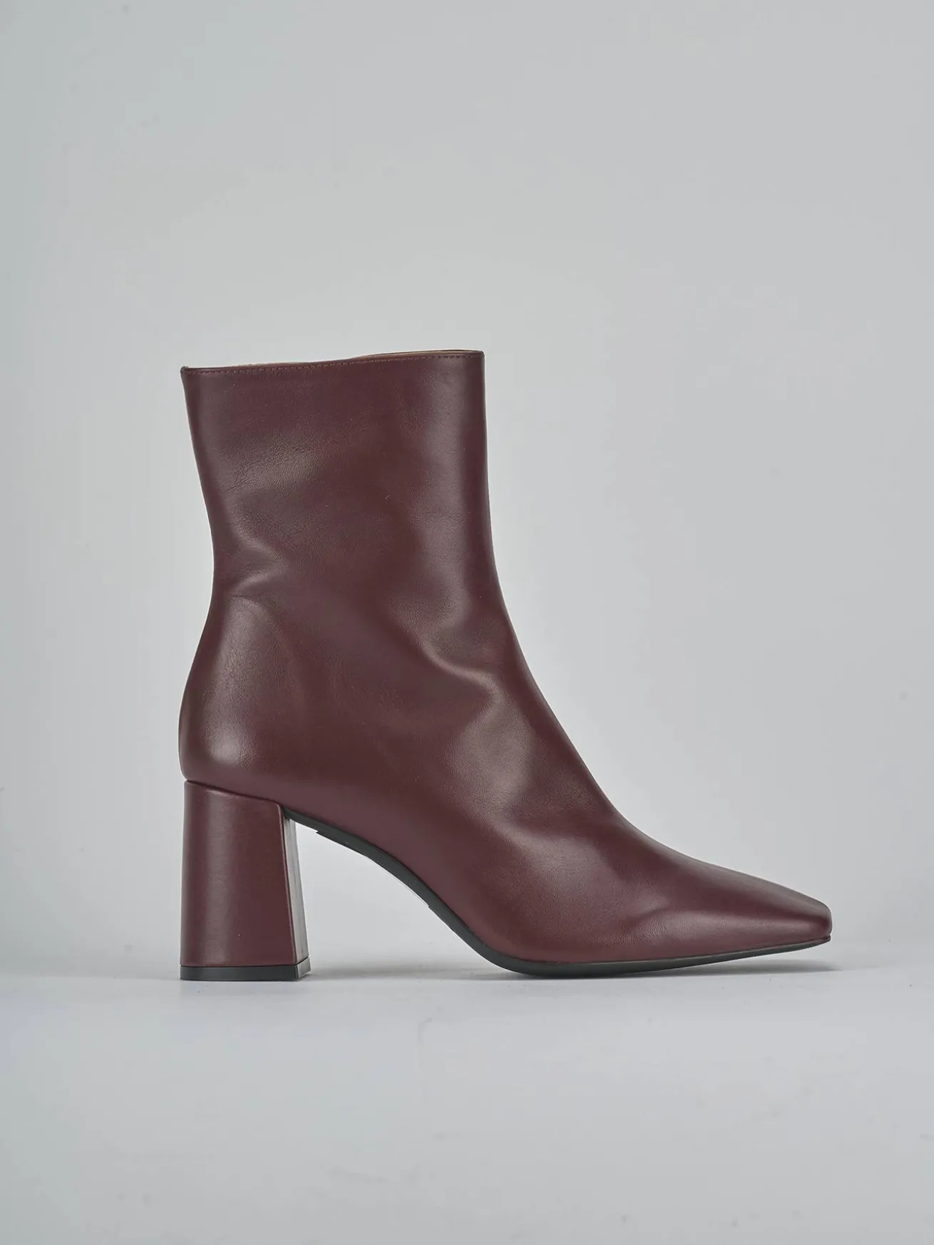 Stivaletti tacco 7cm pelle bordo'