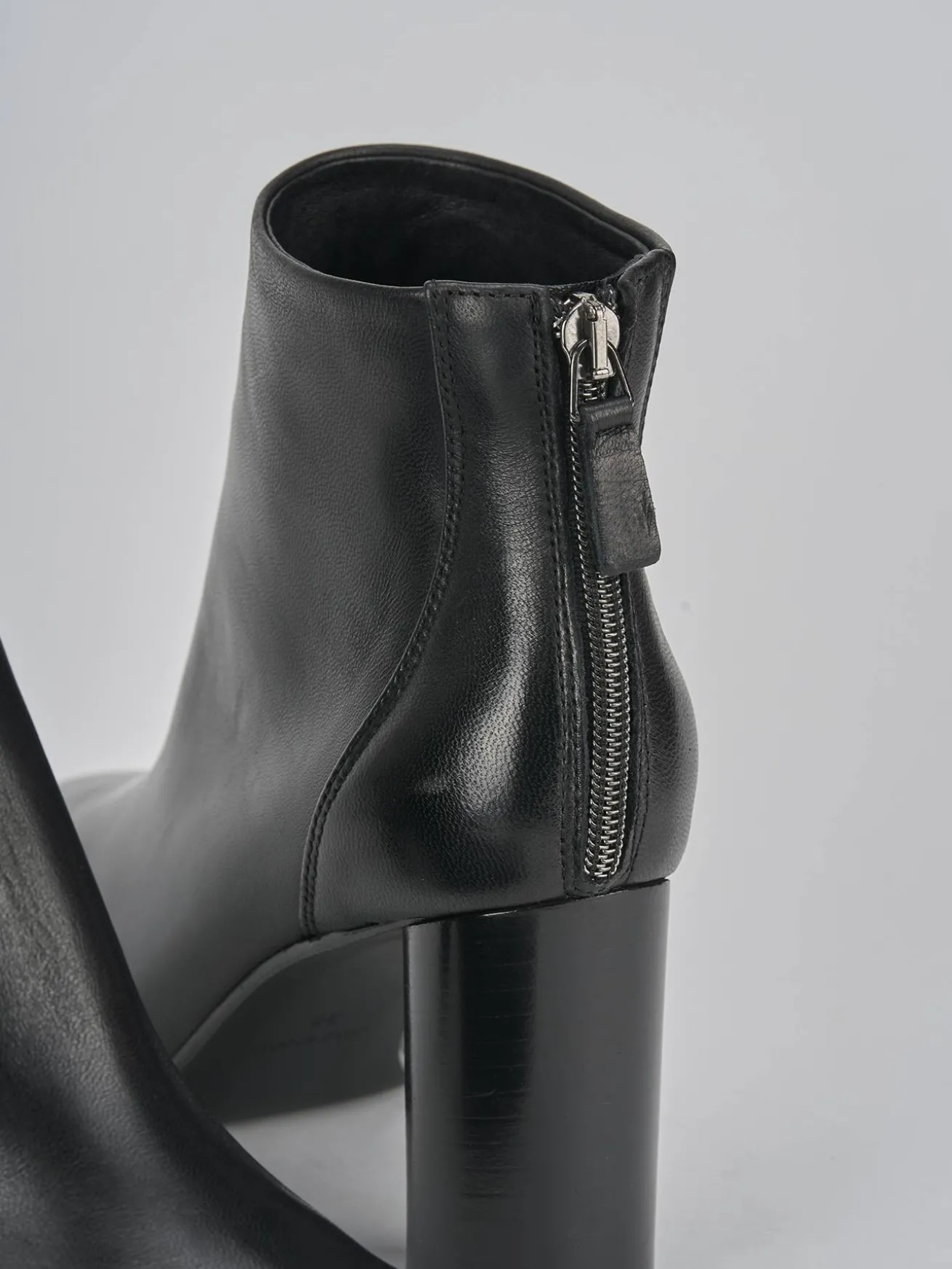 Stivaletti tacco 7cm pelle nero