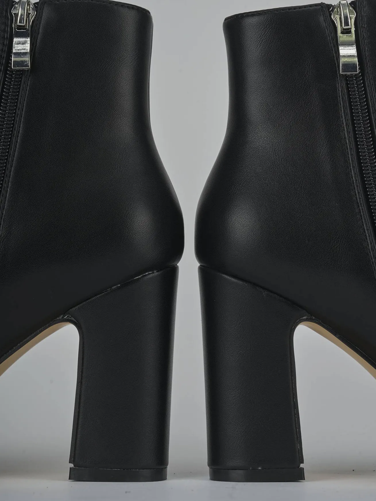 Stivaletti tacco 9cm pelle sostenibile nero