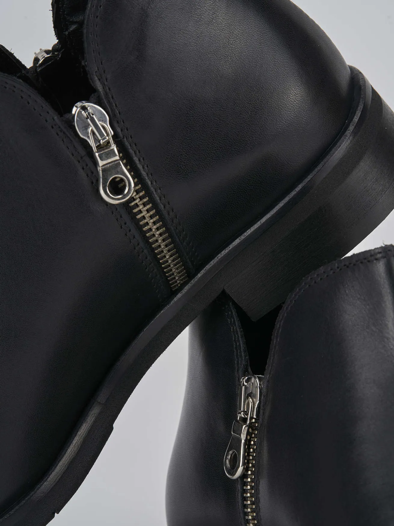 Stivaletti tacco 1cm pelle nero