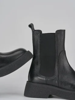 Stivaletti tacco 2cm pelle nero