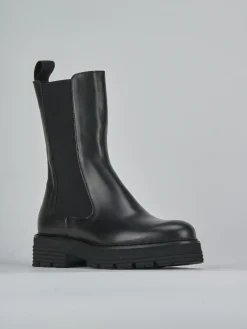 Stivaletti tacco 2cm pelle nero