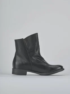 Stivaletti tacco 2cm pelle nero