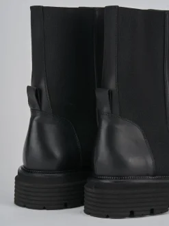 Stivaletti tacco 2cm pelle nero