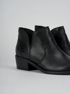 Stivaletti tacco 2cm pelle nero