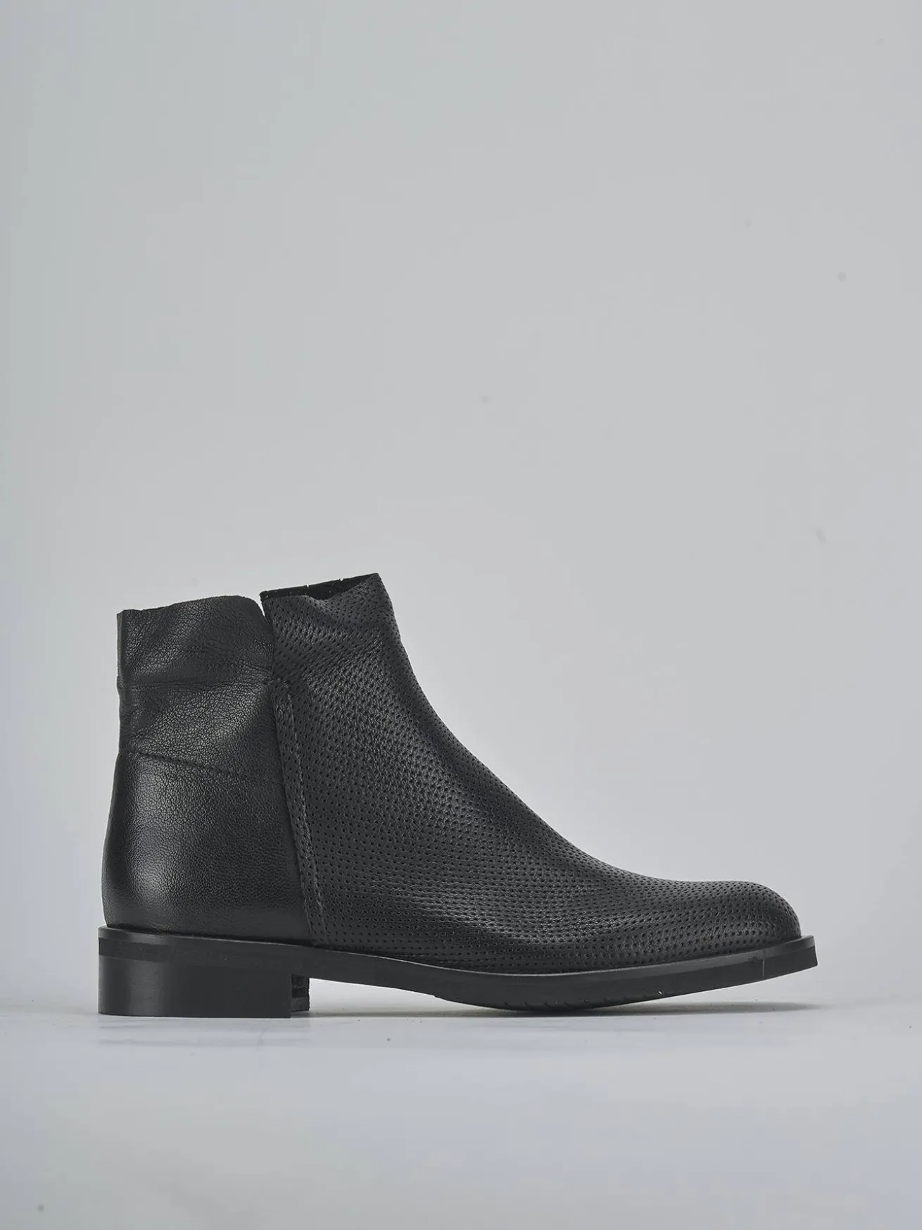 Stivaletti tacco 4cm pelle nero