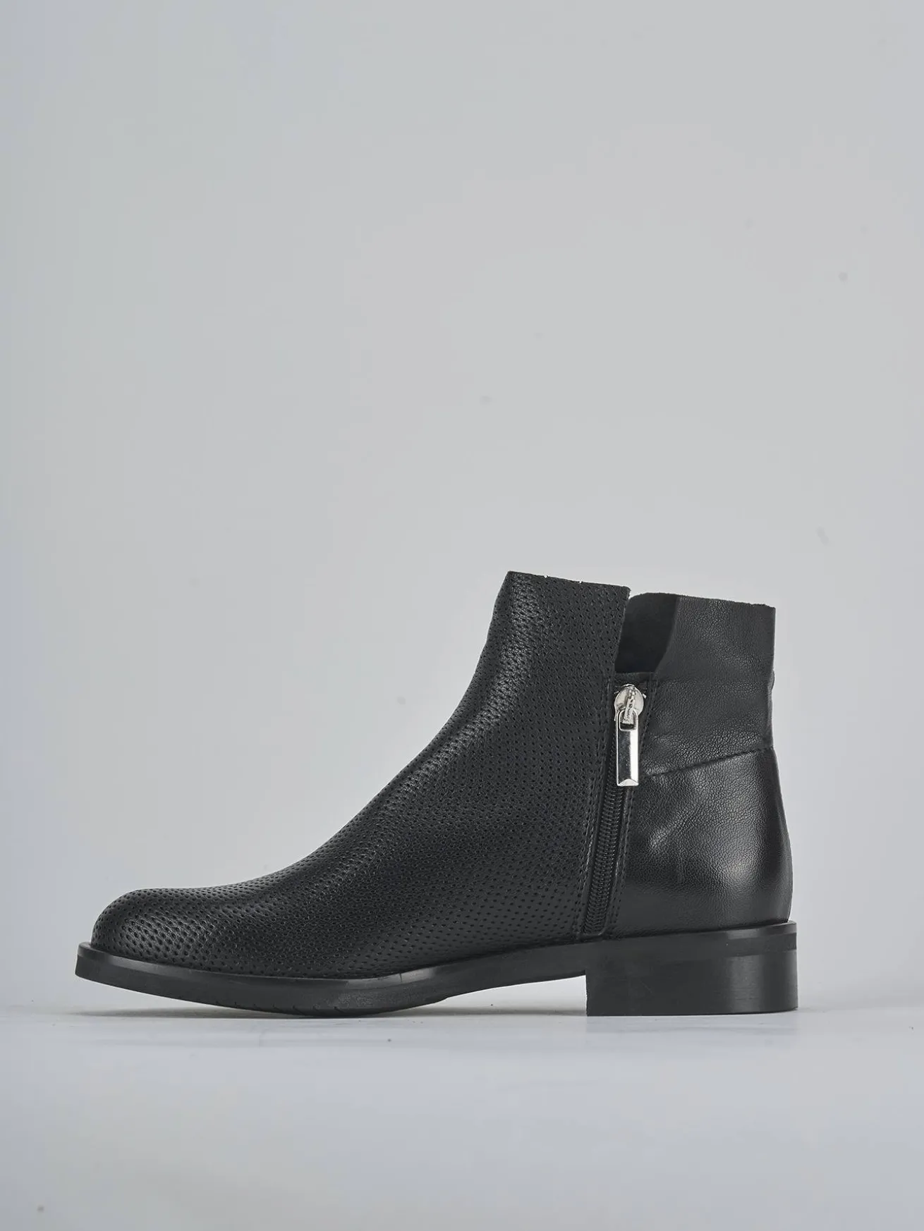 Stivaletti tacco 4cm pelle nero