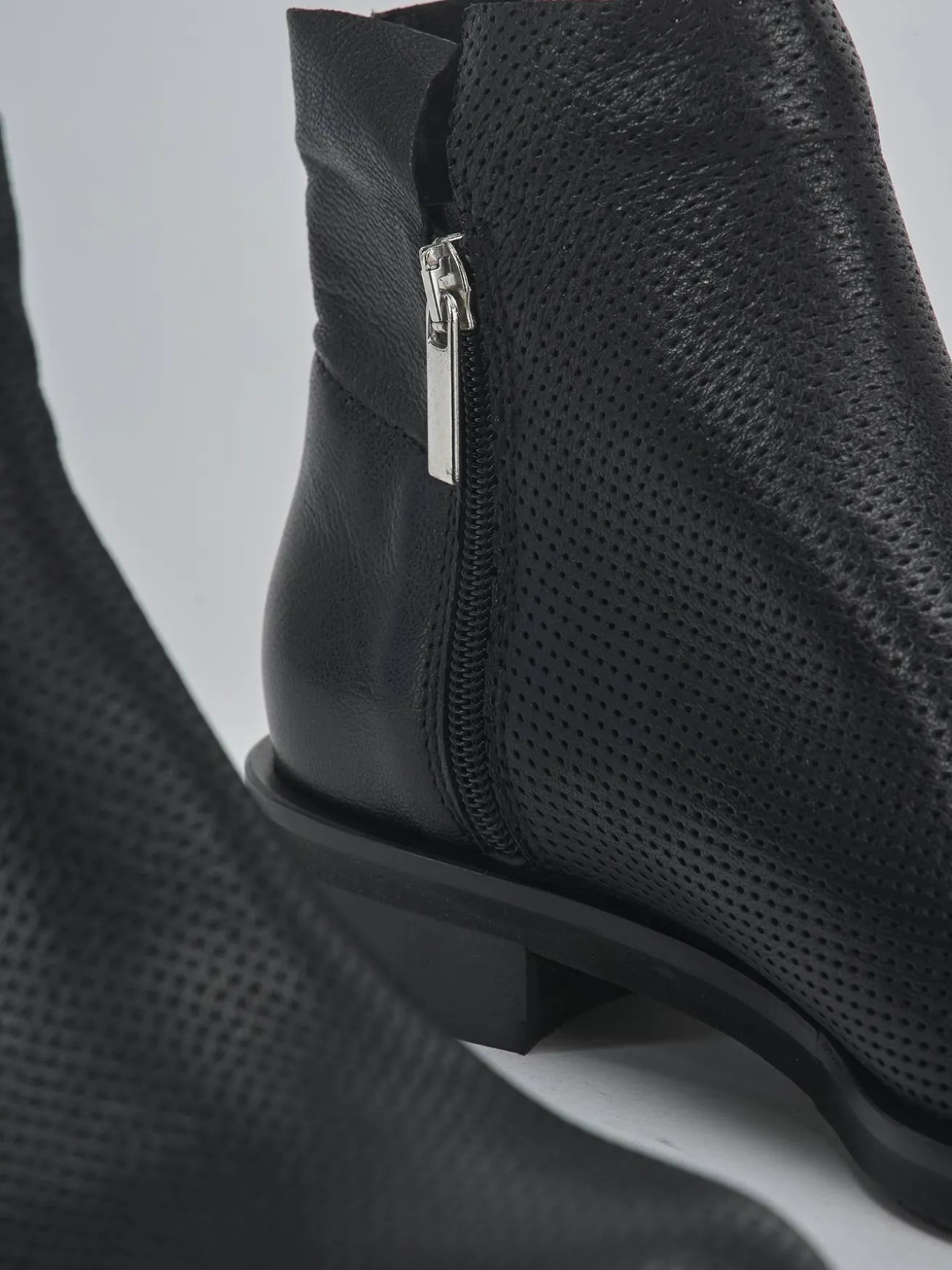 Stivaletti tacco 4cm pelle nero